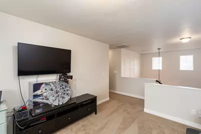 1083 W Stonehaven Dr, North Salt Lake, UT 84054 - Photo 23