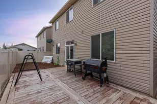 1083 W Stonehaven Dr, North Salt Lake, UT 84054 - Photo 25