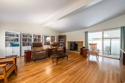 5088 S Woodmont Dr, Holladay, UT 84117 - Photo 3