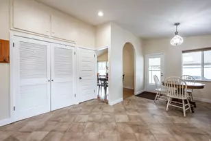 5088 S Woodmont Dr, Holladay, UT 84117 - Photo 11