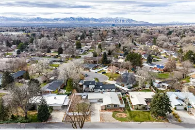 5088 S Woodmont Dr, Holladay, UT 84117 - Photo 27