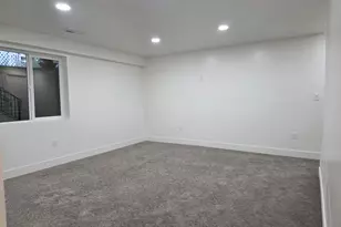 3566 E Wasatch Hills Ln, Salt Lake City, UT 84121 - Photo 23