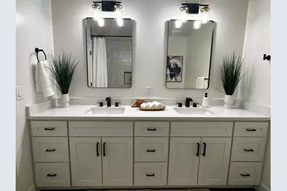 3566 E Wasatch Hills Ln, Salt Lake City, UT 84121 - Photo 13