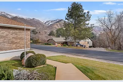 1762 E Whispering Oaks Dr, Ogden, UT 84403 - Photo 3