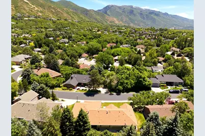 1762 E Whispering Oaks Dr, Ogden, UT 84403 - Photo 43
