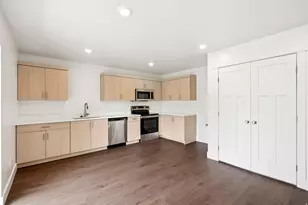 1615 N Angel St W, Layton, UT 84041 - Photo 9