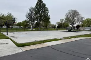 4634 S Mt Baldy Dr W, Taylorsville, UT 84123 - Photo 31