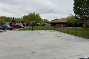 4634 S Mt Baldy Dr W, Taylorsville, UT 84123 - Photo 27