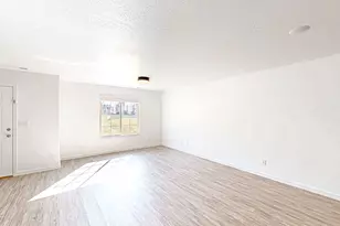 1228 N Cattail Dr, Spanish Fork, UT 84660 - Photo 5