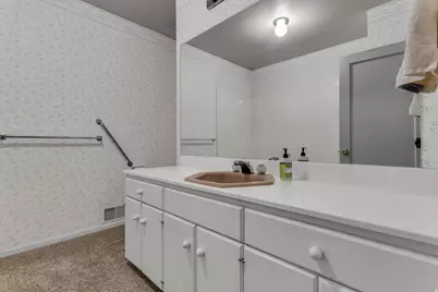 2242 E Kensington Ave S, Salt Lake City, UT 84108 - Photo 19