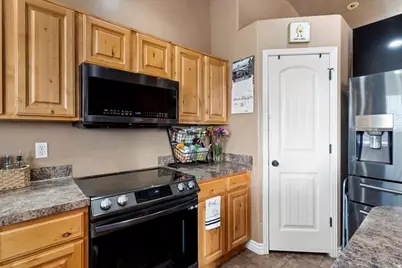 5999 S 3200 W, Roy, UT 84067 - Photo 13