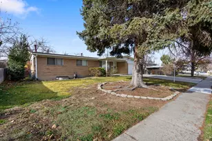 6884 S Bella Vista Dr, Cottonwood Heights, UT 84121 - Photo 11