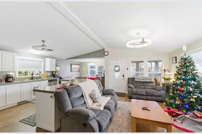 989 Yucca Dr W, Taylorsville, UT 84123 - Photo 3