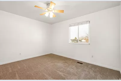 393 Lakewood Dr, Provo, UT 84601 - Photo 19