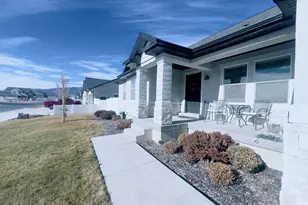 373 E Gilbert Peak Way, Eagle Mountain, UT 84005 - Photo 9