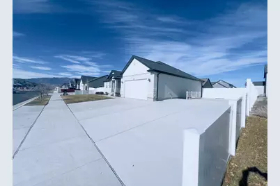 373 E Gilbert Peak Way, Eagle Mountain, UT 84005 - Photo 5