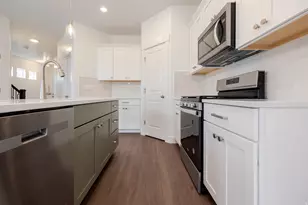 1519 W Banner Dr, Saratoga Springs, UT 84045 - Photo 9