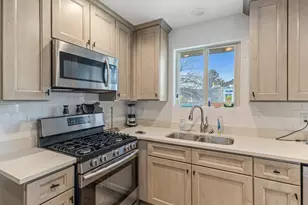 7458 S Bromley Rd, West Jordan, UT 84084 - Photo 5