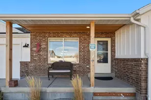 2026 E Saddleback View Dr, Enoch, UT 84721 - Photo 3