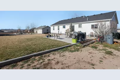 2026 E Saddleback View Dr, Enoch, UT 84721 - Photo 31