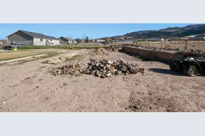 2026 E Saddleback View Dr, Enoch, UT 84721 - Photo 35