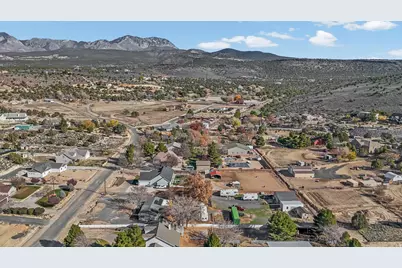 1217 W Topaz Rd, Saint George, UT 84770 - Photo 3