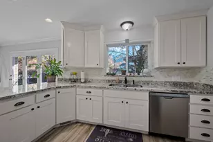 2101 E 6425 S, Holladay, UT 84121 - Photo 11