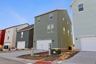 1211 N 1875 W, Layton, UT 84041 - Photo 3