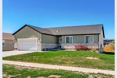 75 N 100 W, Fillmore, UT 84631 - Photo 1
