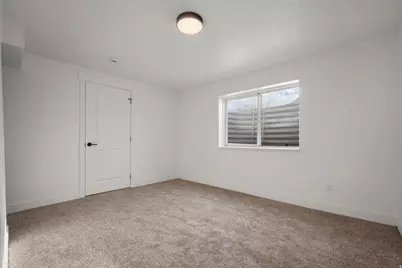 4976 W Wood Spring Dr, West Jordan, UT 84081 - Photo 21