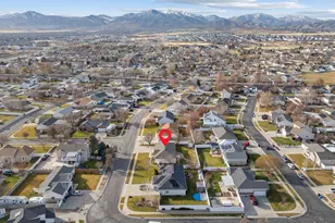 4976 W Wood Spring Dr, West Jordan, UT 84081 - Photo 37