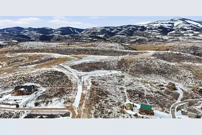 661 W Raspberry Patch Rd, Garden City, UT 84028 - Photo 9