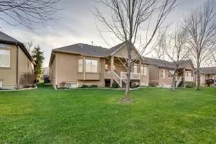 96 Village Square Rd, Centerville, UT 84014 - Photo 7