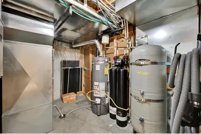 96 Village Square Rd, Centerville, UT 84014 - Photo 37