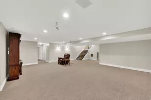 96 Village Square Rd, Centerville, UT 84014 - Photo 31