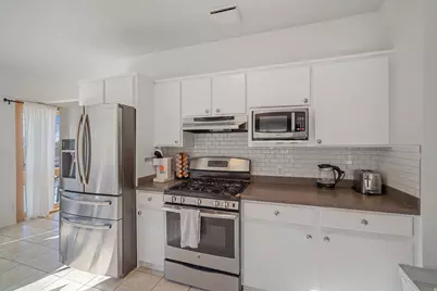 4426 S 3035 E, Holladay, UT 84124 - Photo 7