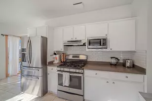 4426 S 3035 E, Holladay, UT 84124 - Photo 7