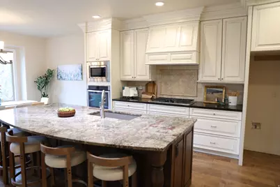 2154 E Viscaya Dr, Draper, UT 84020 - Photo 3