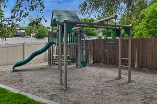 4109 S Highland Dr, Holladay, UT 84124 - Photo 3