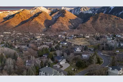 35 E Lone Hollow Dr, Sandy, UT 84092 - Photo 5