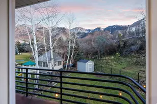 35 E Lone Holw Dr, Sandy, UT 84092 - Photo 27