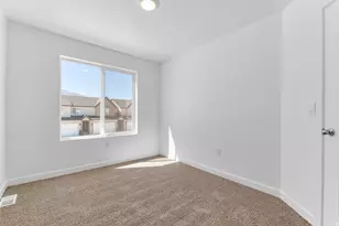 4263 N 325 E, Lehi, UT 84048 - Photo 11