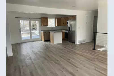 9822 S Darin Dr, Sandy, UT 84070 - Photo 3