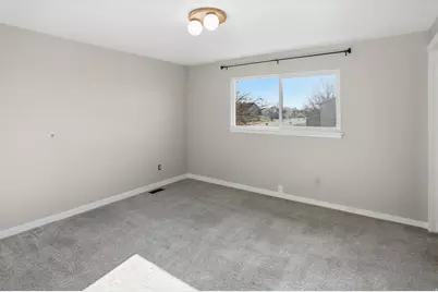 4647 S 3900 W, Roy, UT 84067 - Photo 7