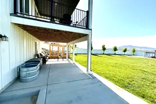 1384 E Abigail Ln, Eagle Mountain, UT 84005 - Photo 33