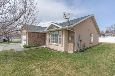 275 W 260 N, Hyde Park, UT 84318 - Photo 27