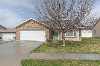 275 W 260 N, Hyde Park, UT 84318 - Photo 1