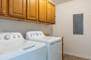 275 W 260 N, Hyde Park, UT 84318 - Photo 25