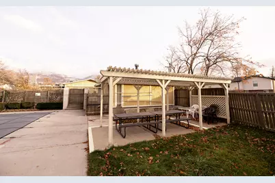 323 S Peach Ln, Bountiful, UT 84010 - Photo 39