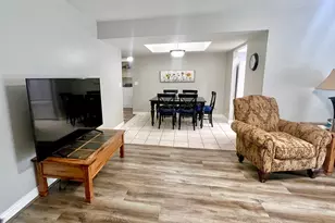 323 S Peach Ln, Bountiful, UT 84010 - Photo 3